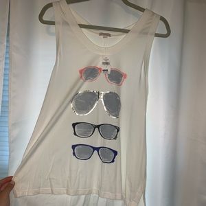 GAP Sunglasses Tee